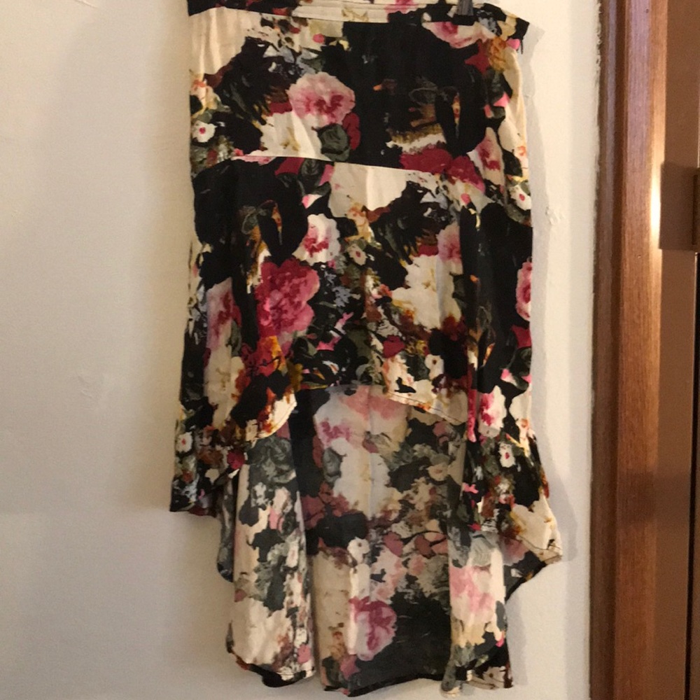 Urban Outfitters | Kimchi Blue Floral Skirt